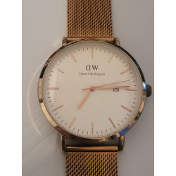 DANIEL WELLINGTON Montre acier doré clip cadran blanc water resistant 3 ATM (8)
