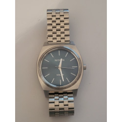 NIXON Montre SOLAR bracelet acier clip cadran noir water resistant 10 ATM (15)