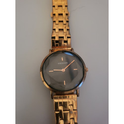 COD HOR Montre P10088 bracelet acier doré clip fond noir (5)