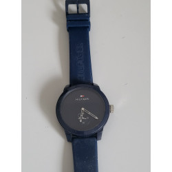 TOMMY HILFIGER Montre bracelet souple cadran bleu water resistant 3 ATM (35)