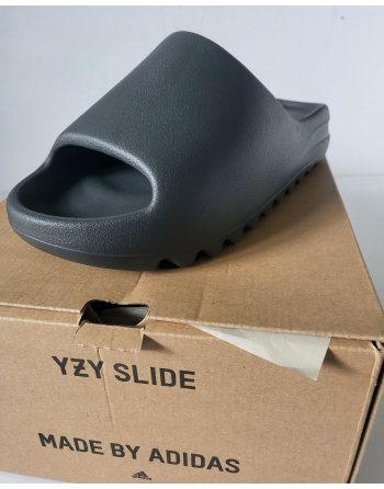 YZY SLIDE Made By Adidas...