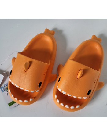 Claquettes requin orange...