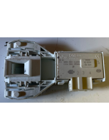 INDESIT Sécurité de porte DM066 pour lave linge EWC 71452