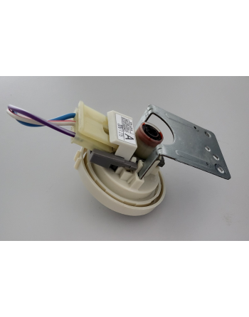 LG Pressostat 6601ER1006A pour lave linge séchant WD-14311RDK — photo 2