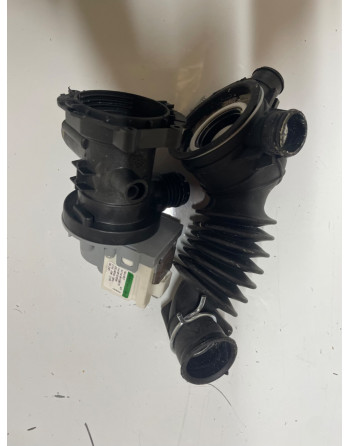 WHIRLPOOL Pompe de vidange + durite pour lave linge FFDB9489BV
