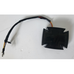 Feu arrière universel croix maltaise pour moto