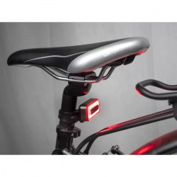 COOLRIDE Eclairage arrière USB LED rechargeable noir sur tige de selle